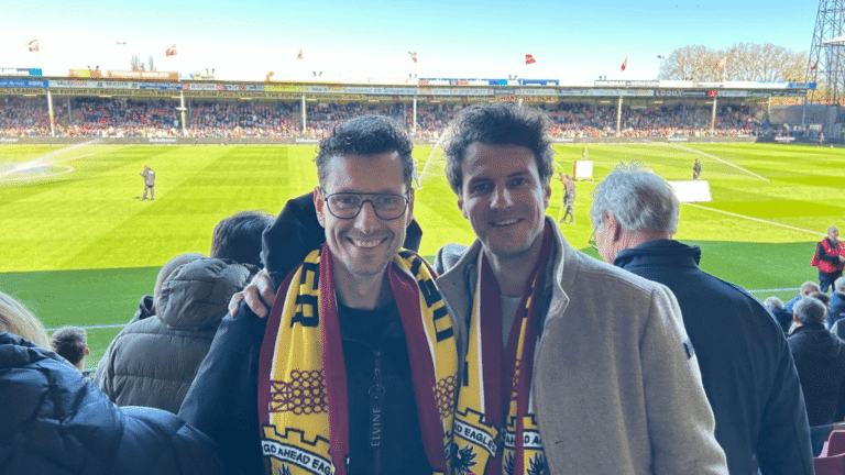 Adventskalender prijswinnaars beleven unieke Go Ahead Eagles-beleving